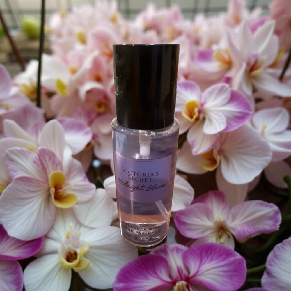 Victoria's Secret Fragrance Mist Spray Midnight Bloom 2.5 oz
